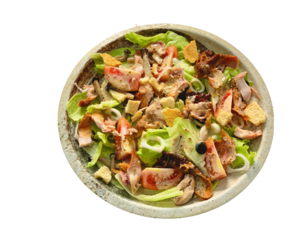 CRISPY OR GRILLED CHICKEN SALAD